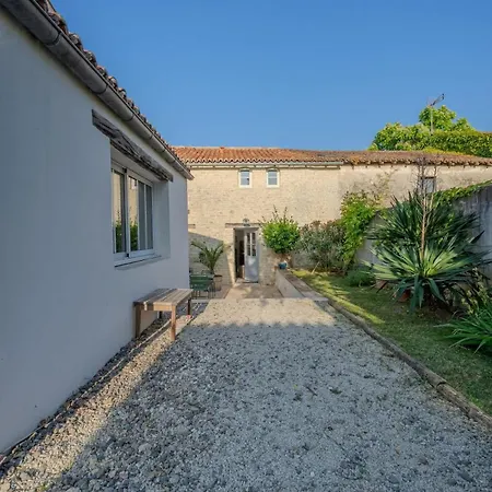 Enari House Prázdninový dům Périgny