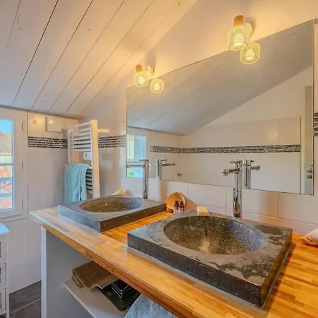 Enari House Holiday home