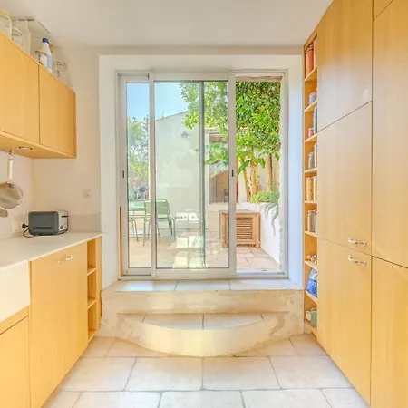 Enari House * Périgny