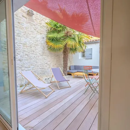 Prázdninový dům Enari House Périgny