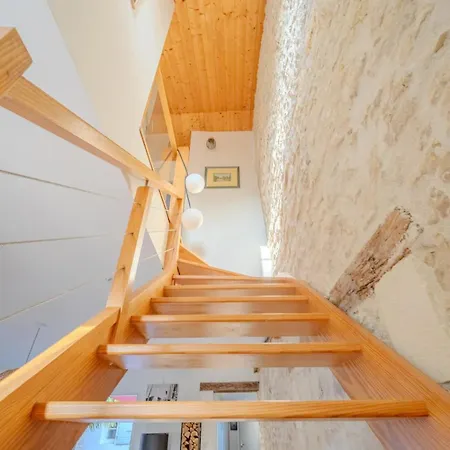 Enari House * Périgny